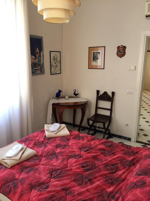 Appartamento Piazza San Marco Florencia Habitación foto